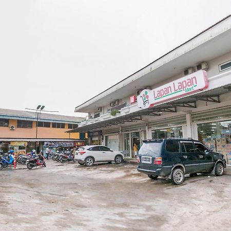 Oyo 850 Lapan Lapan Hotel Banjarmasin  Kültér fotó