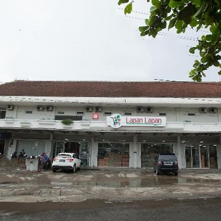 Oyo 850 Lapan Lapan Hotel Banjarmasin  Kültér fotó