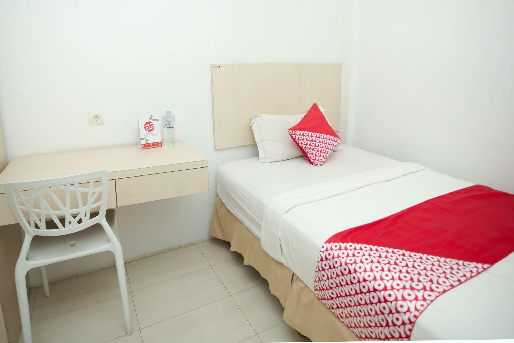 Oyo 850 Lapan Lapan Hotel Banjarmasin  Kültér fotó