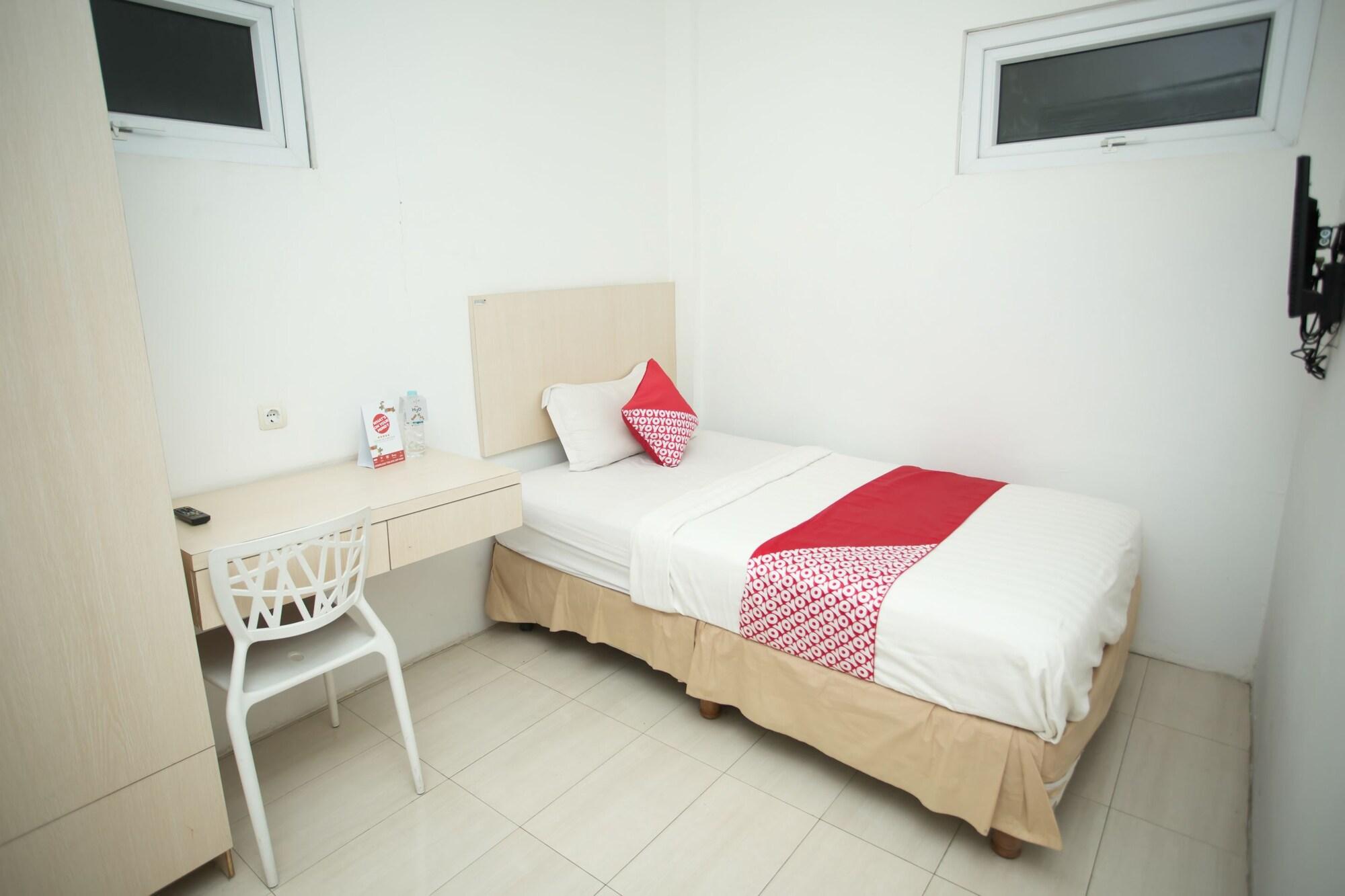 Oyo 850 Lapan Lapan Hotel Banjarmasin  Kültér fotó