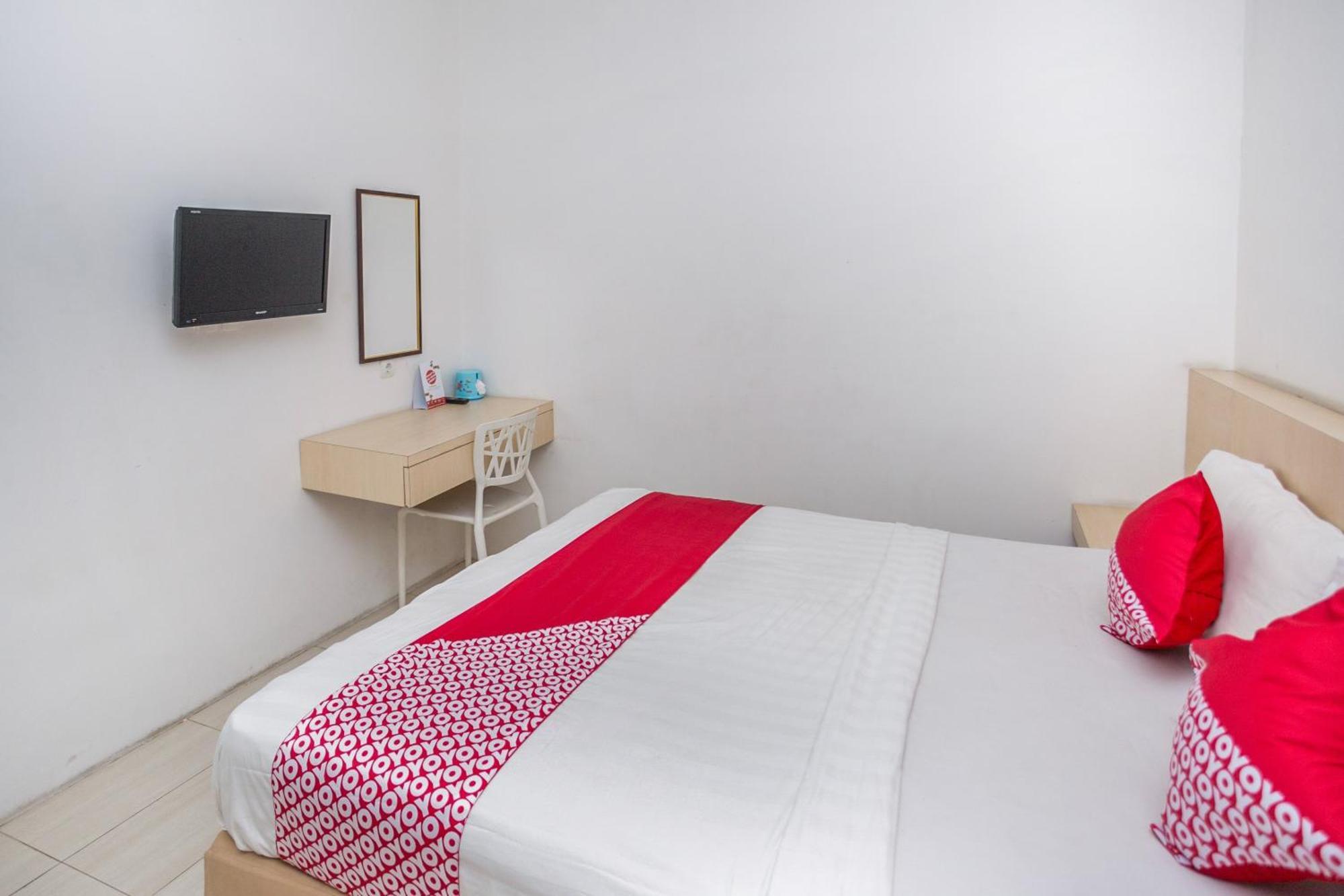 Oyo 850 Lapan Lapan Hotel Banjarmasin  Kültér fotó