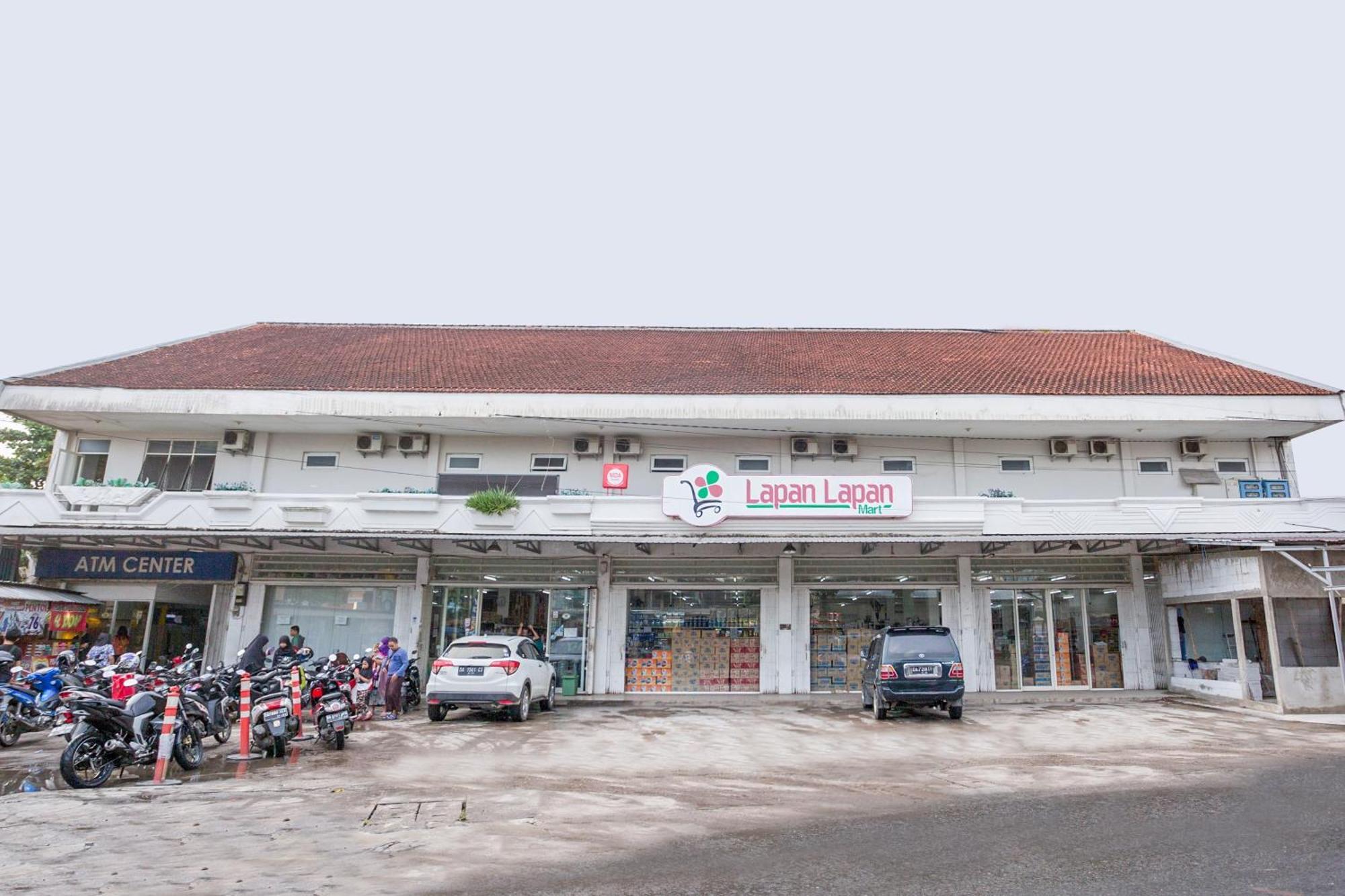 Oyo 850 Lapan Lapan Hotel Banjarmasin  Kültér fotó