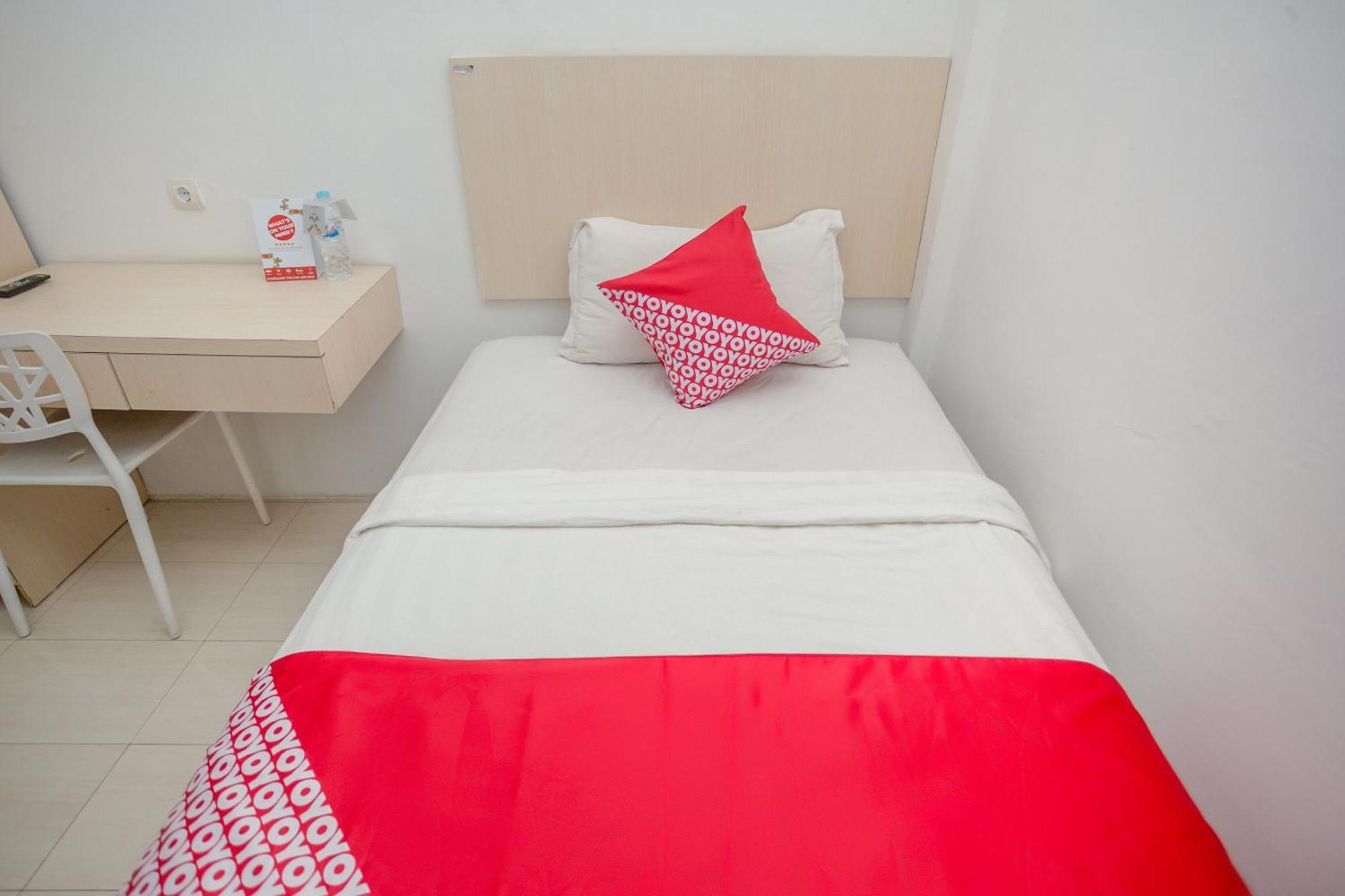 Oyo 850 Lapan Lapan Hotel Banjarmasin  Kültér fotó