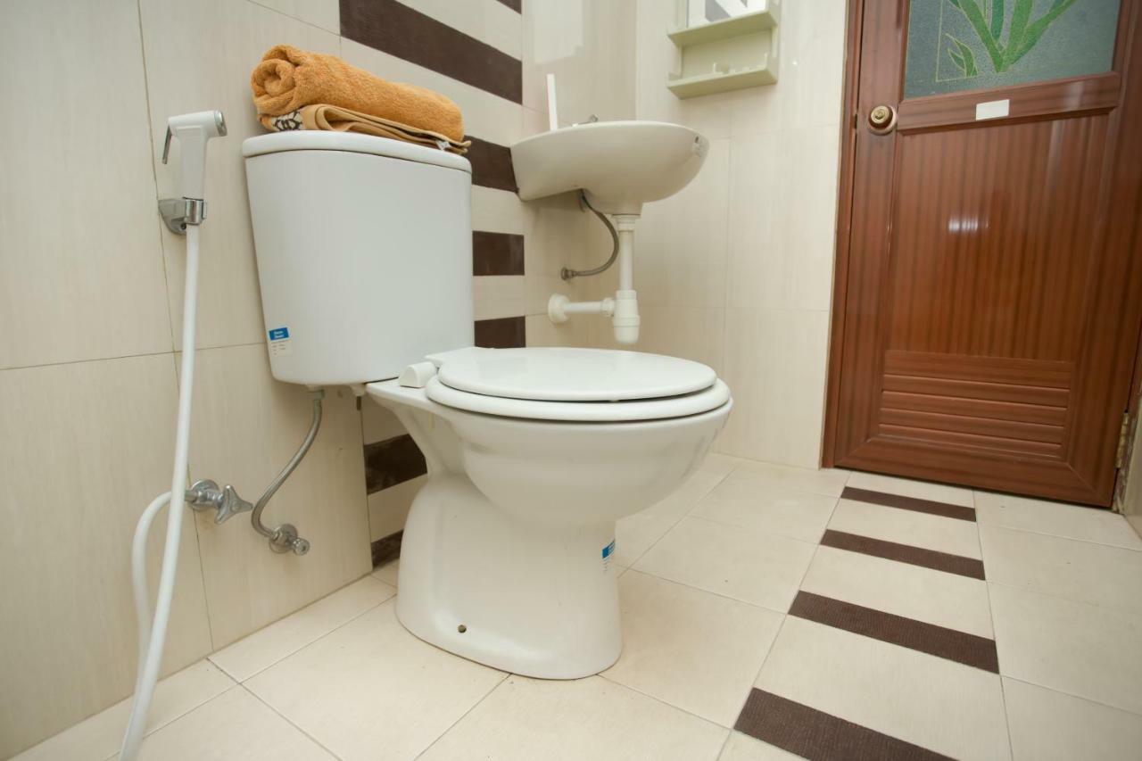 Oyo 850 Lapan Lapan Hotel Banjarmasin  Kültér fotó